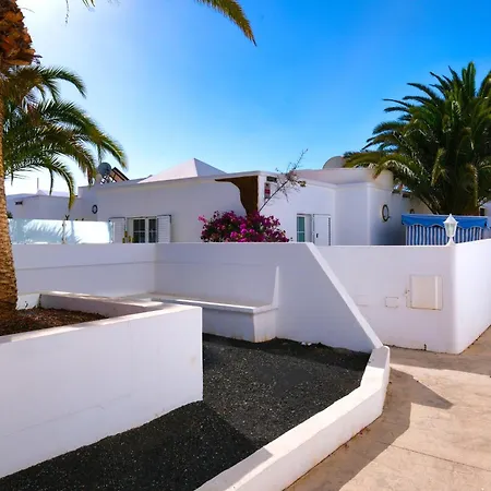 Vakantiehuis L Azdora La Concha Luxury House Playa Honda (Lanzarote)