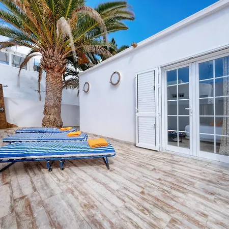 L Azdora La Concha Luxury House-shared Pool 度假居