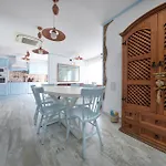 L Azdora La Concha Luxury House-shared Pool プラヤ・オンダ